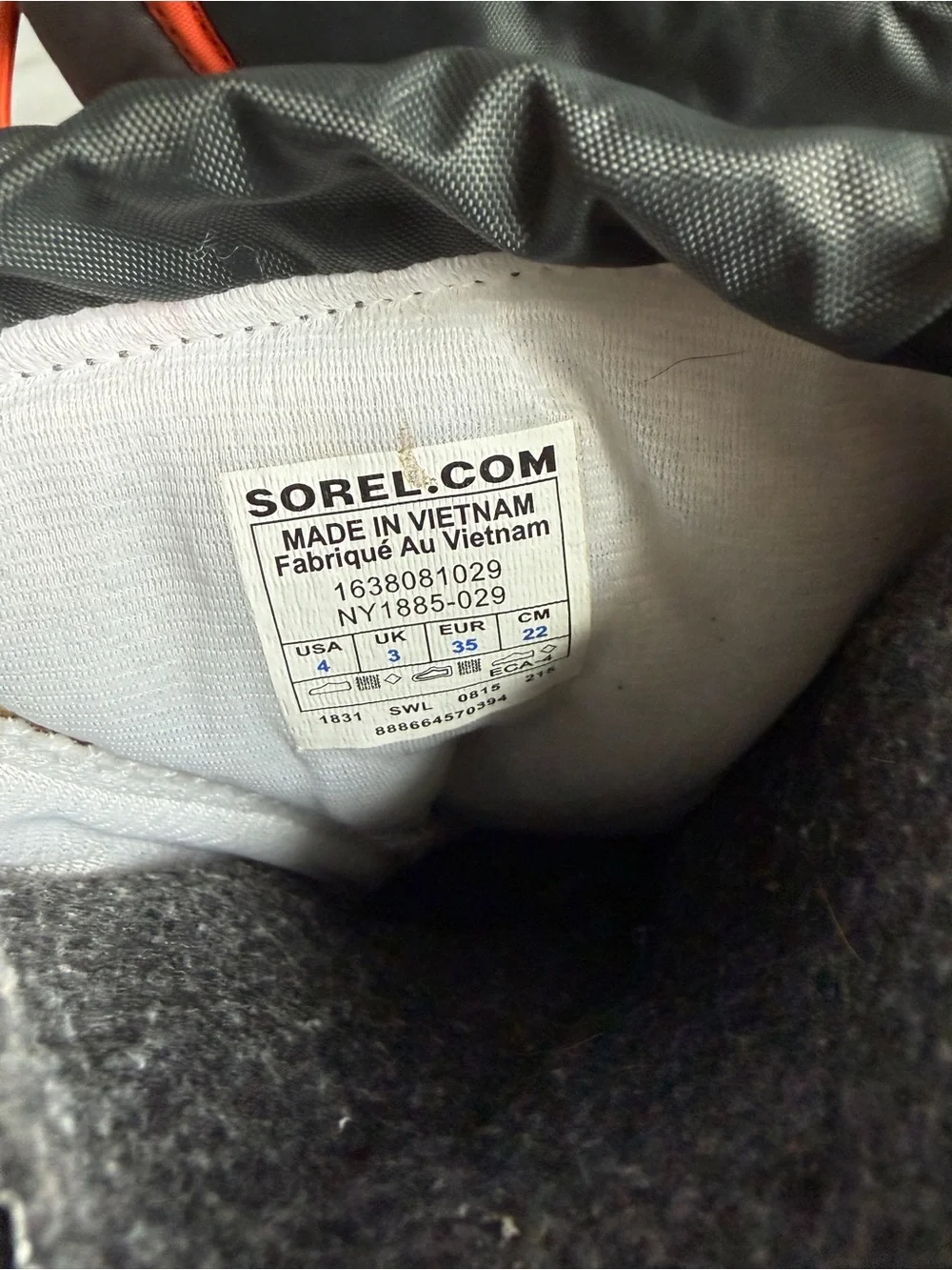 Sorel Kids flurry Gray and Orange insulated Winter Boots 4 kids